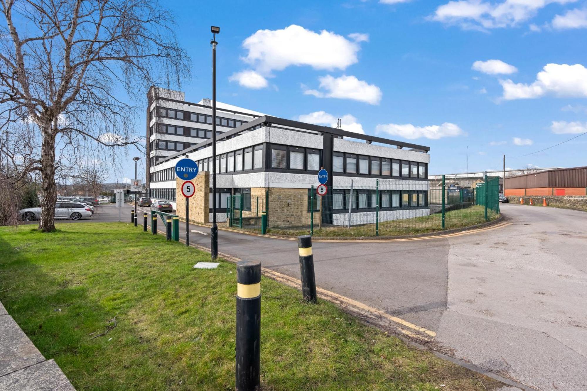 Modern 2-Bed Flat In Leeds Apartamento Yeadon Exterior foto